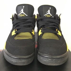 Jordan Retro 4 Thunder sz9.5